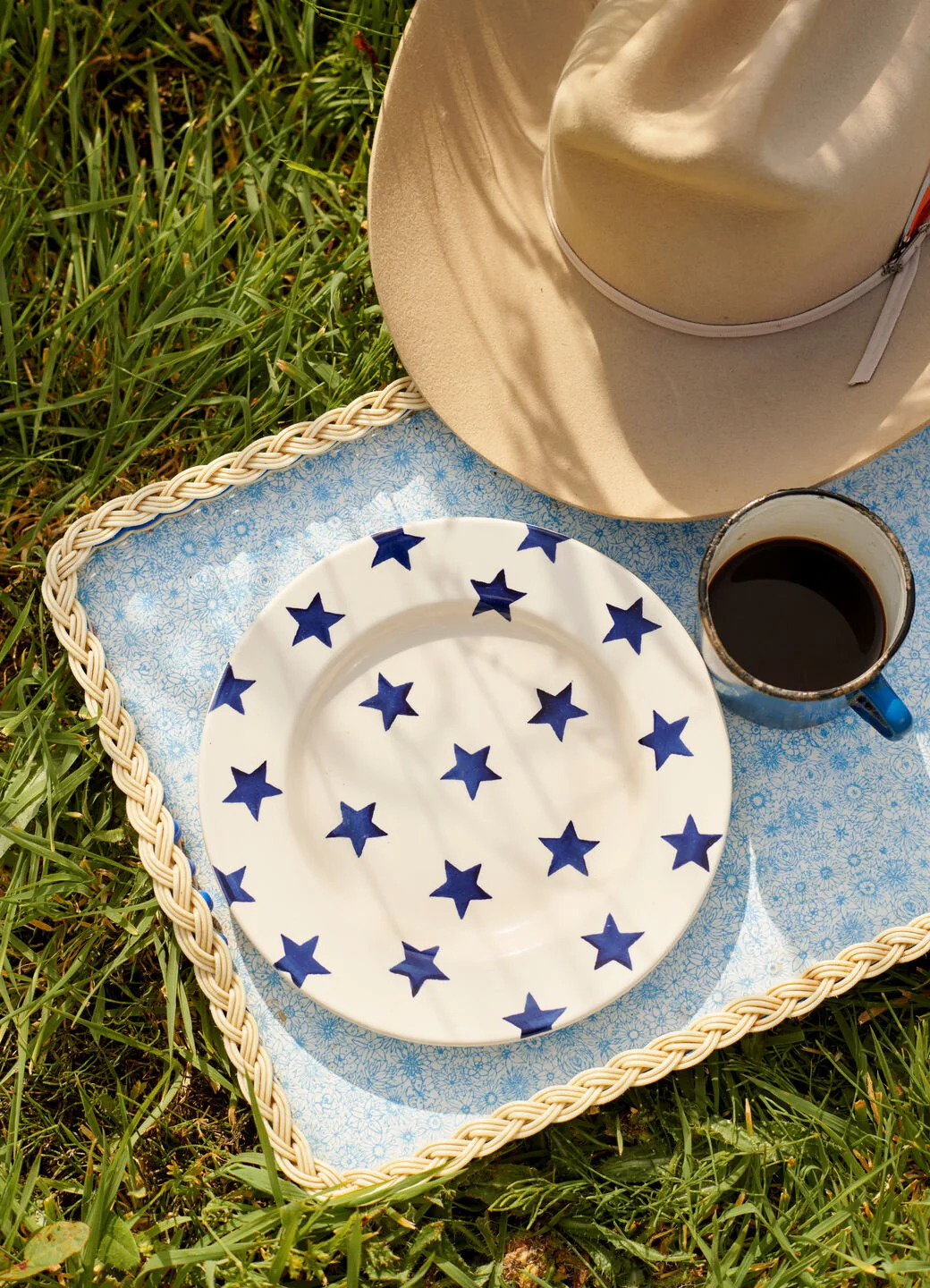 Blue Star Medium Dinner Plate, 8.5 Inch