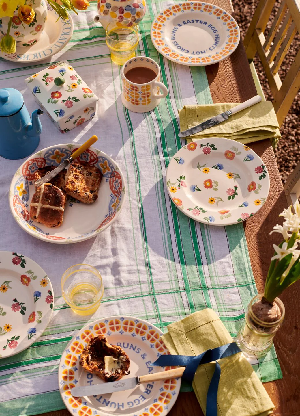 Hot Cross Buns Medium Dinner Plate, 8.5 Inch - Image 4