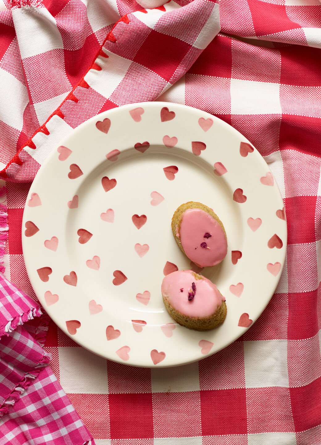 Pink Hearts Large Dinner Plate, 10.5 Inch