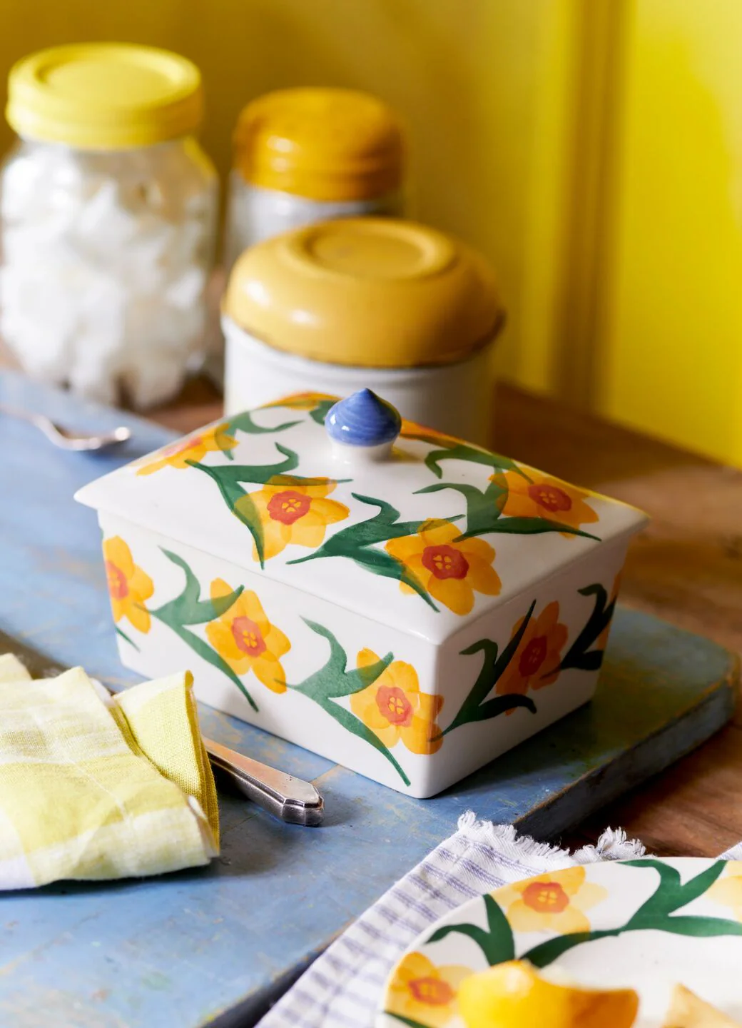 Windblown Daffodils Small Butter Dish